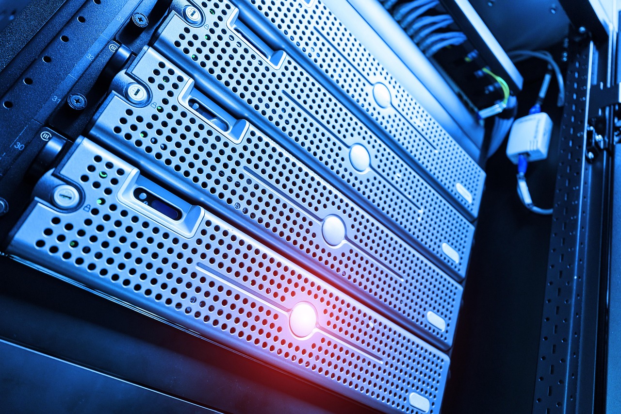 internet, information, service, system, room, technology, center, business, rack, hardware, database, computer, data, su